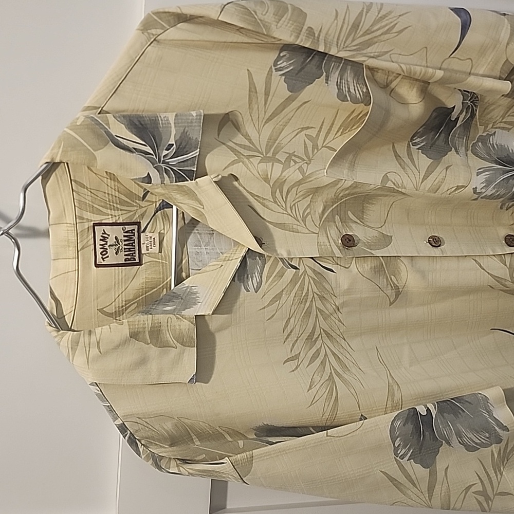 Tommy Bahama silk camp shirt - L